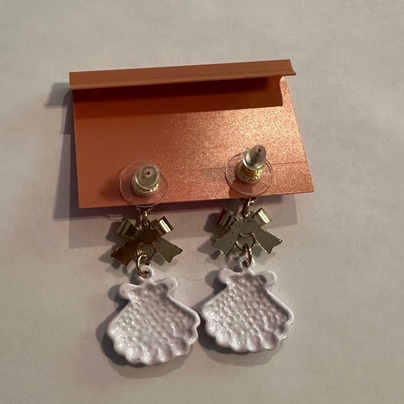 Betsey Johnson Earrings White Seashell, Gold Bows & Diamond Rhinestone NEW - Picture 4 of 5